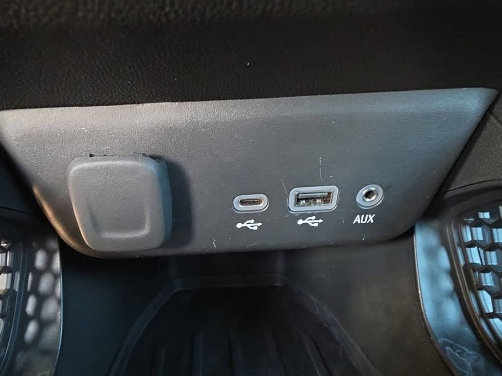 Used 2023 Chevrolet TrailBlazer LT w/ Convenience Package AWD/4WD image 21