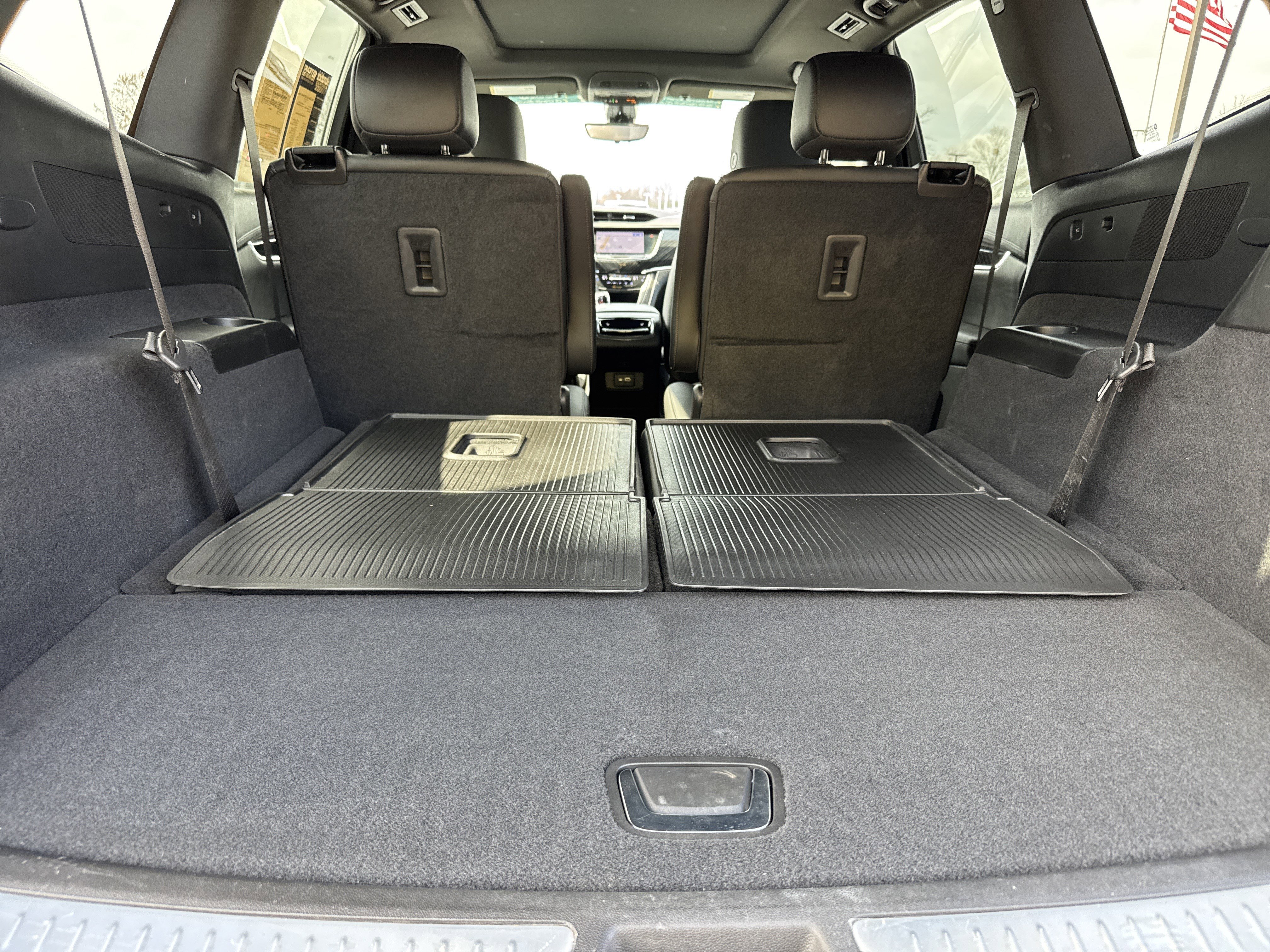 Used 2022 Cadillac XT6 Premium Luxury w/ Technology Package image 36