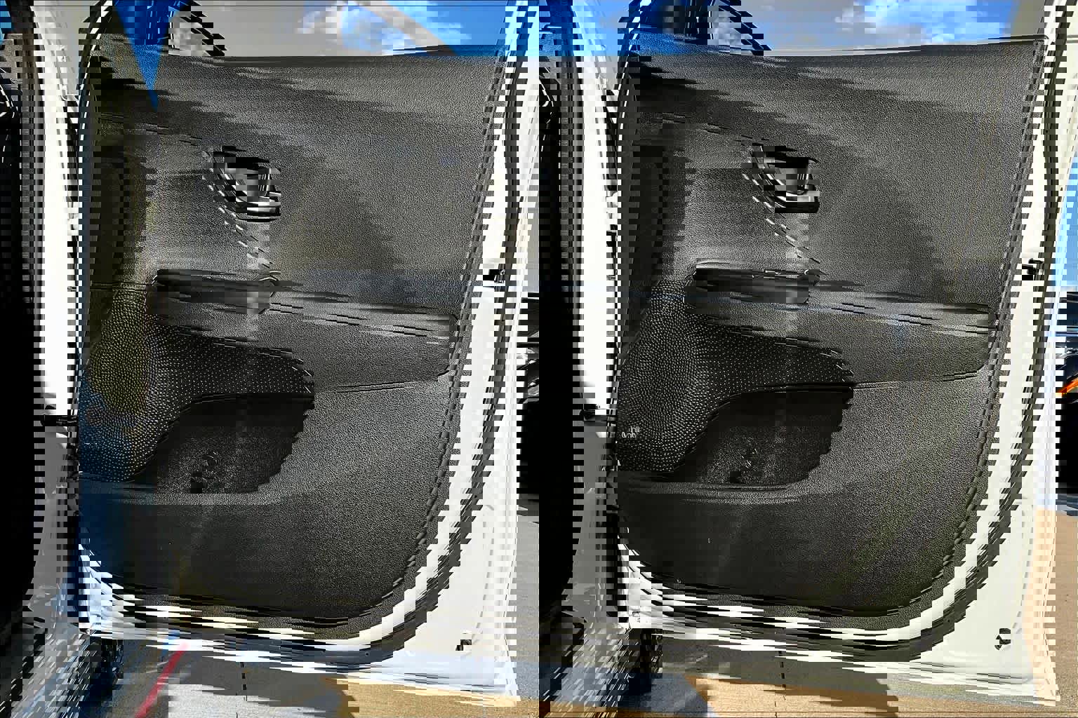 Used 2021 Hyundai Veloster N image 21