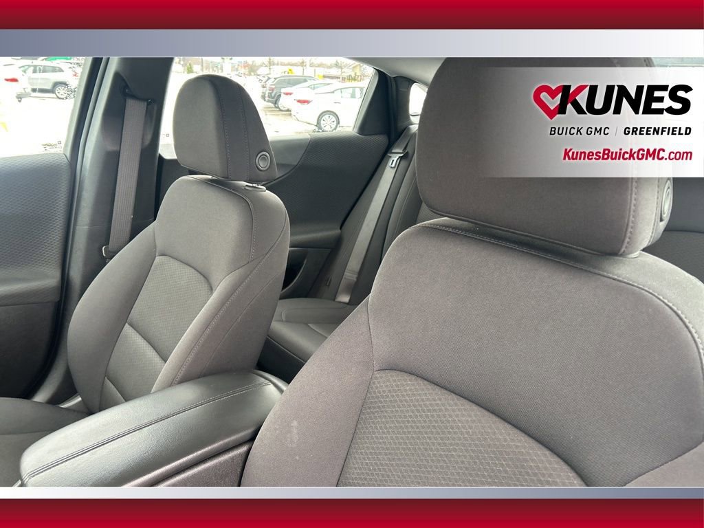 Used 2023 Chevrolet Malibu LT image 16