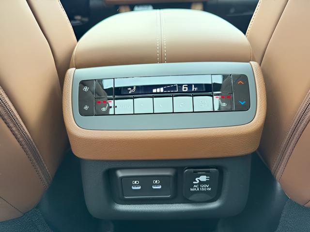 New 2026 Nissan Pathfinder Platinum AWD/4WD image 37