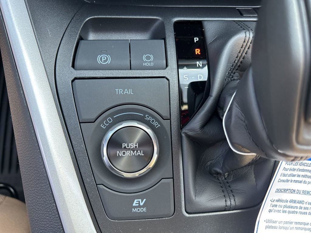 New 2025 Toyota RAV4 LE image 40