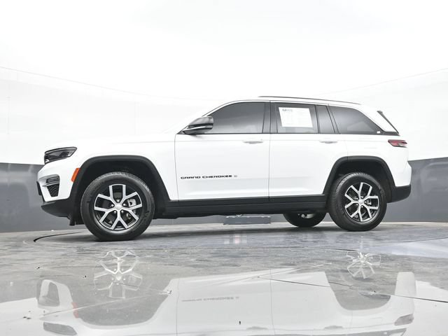 Used 2024 Jeep Grand Cherokee Limited w/ Trailer Tow Package AWD/4WD image 58