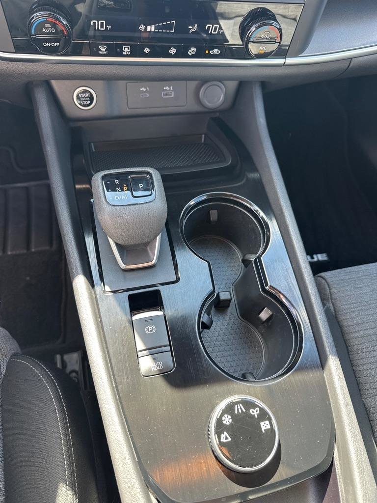 Used 2023 Nissan Rogue SV AWD/4WD image 19