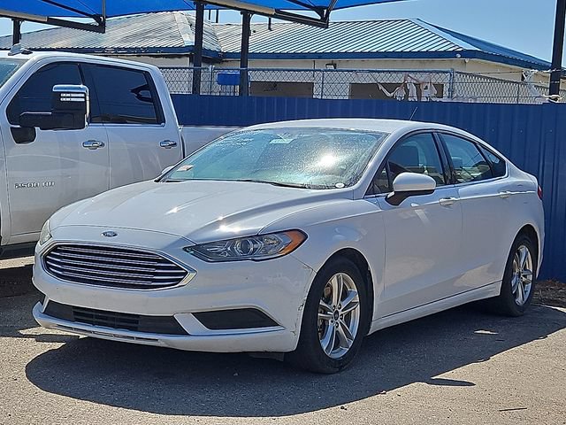 Used 2018 Ford Fusion SE FWD image 1