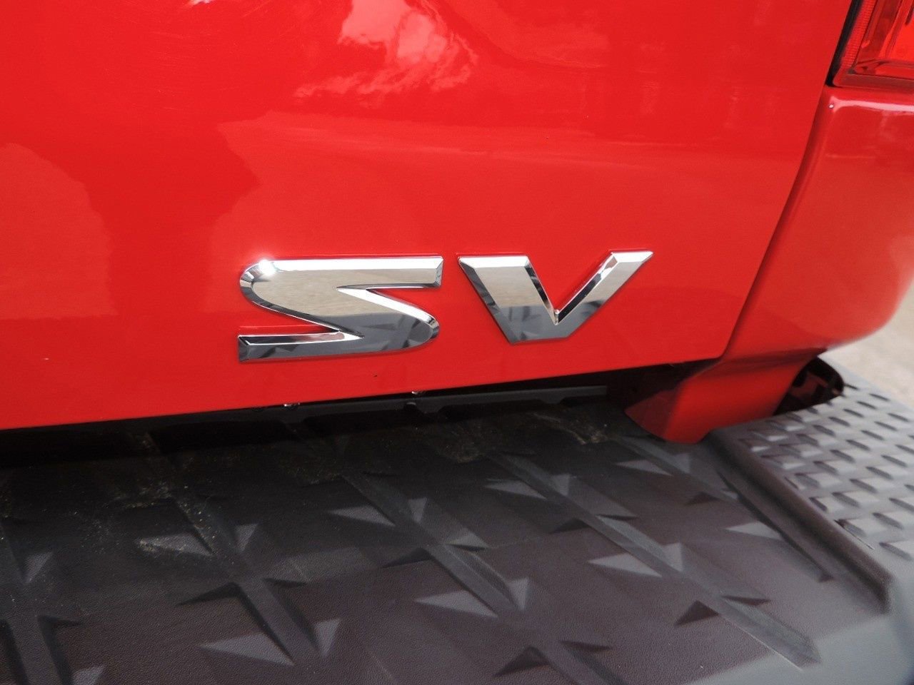 Certified 2024 Nissan Titan SV w/ SV Convenience Package image 21