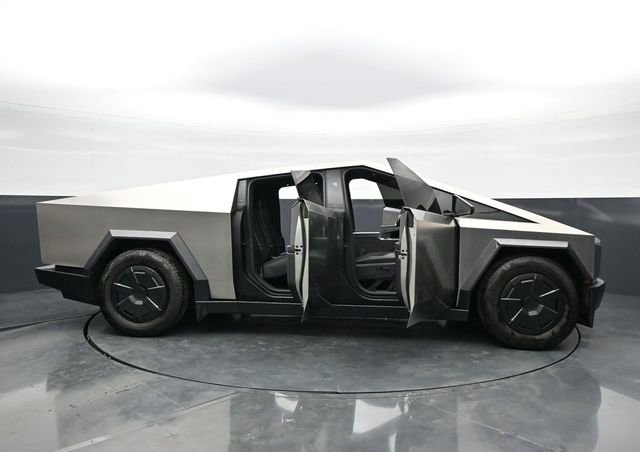 Used 2025 Tesla Cybertruck AWD Crew Cab image 30