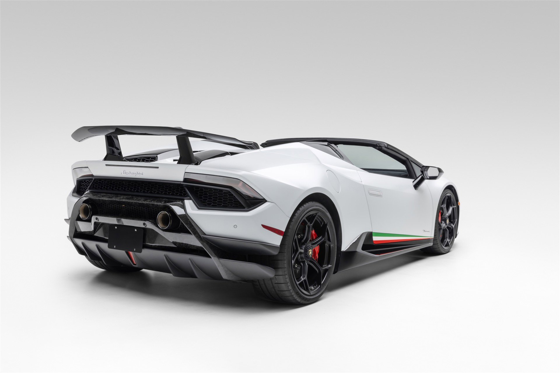 Used 2019 Lamborghini Huracan Performante image 25