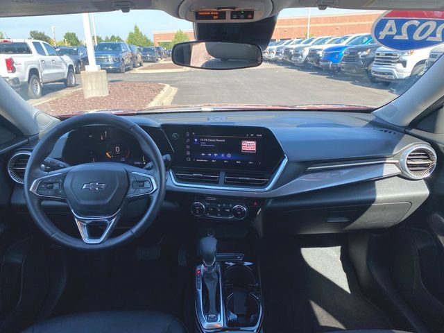 Used 2024 Chevrolet Trax ACTIV w/ Driver Confidence Package FWD image 19