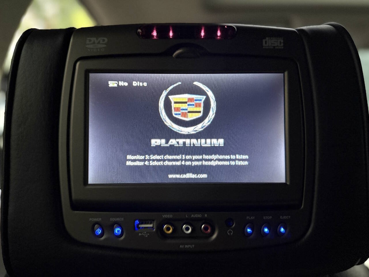 Used 2014 Cadillac Escalade Platinum AWD/4WD image 16