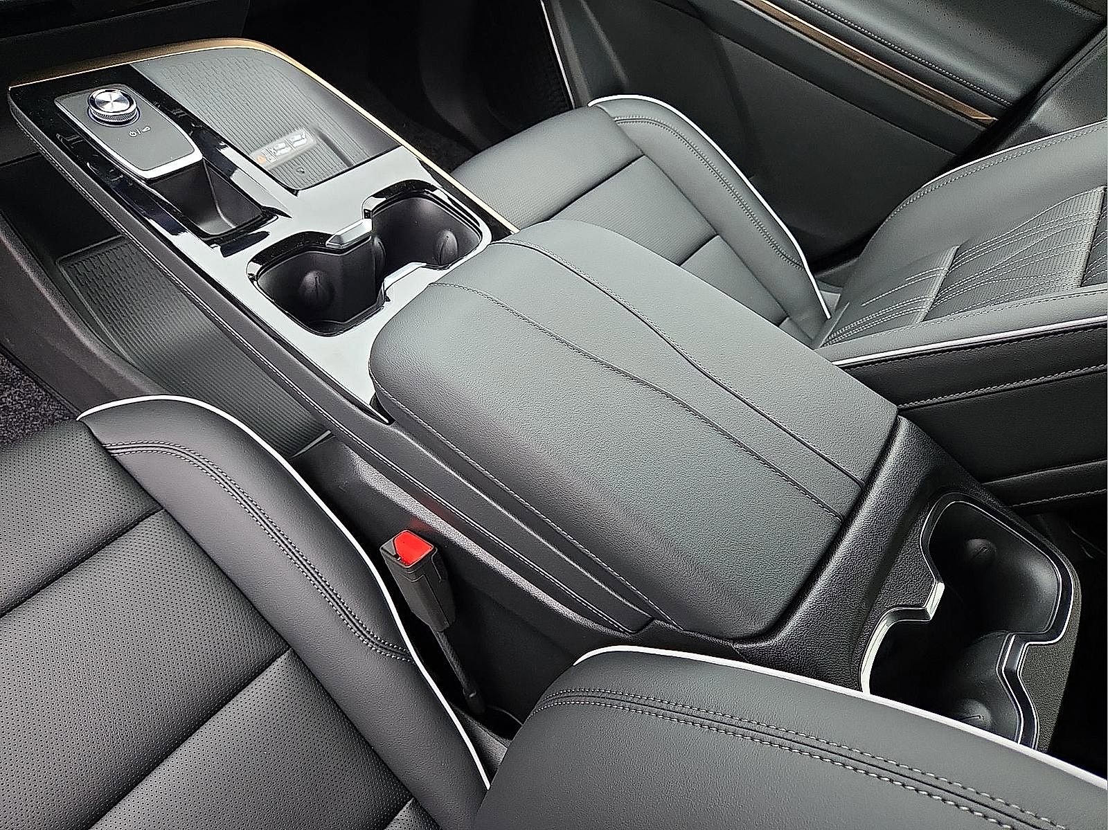 New 2026 Buick Enclave Avenir image 25