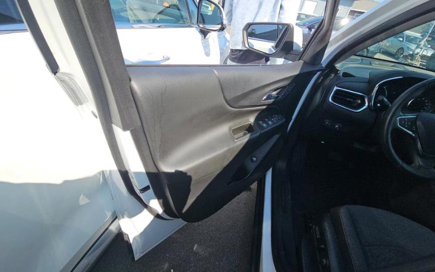 Used 2023 Chevrolet Equinox LT image 9