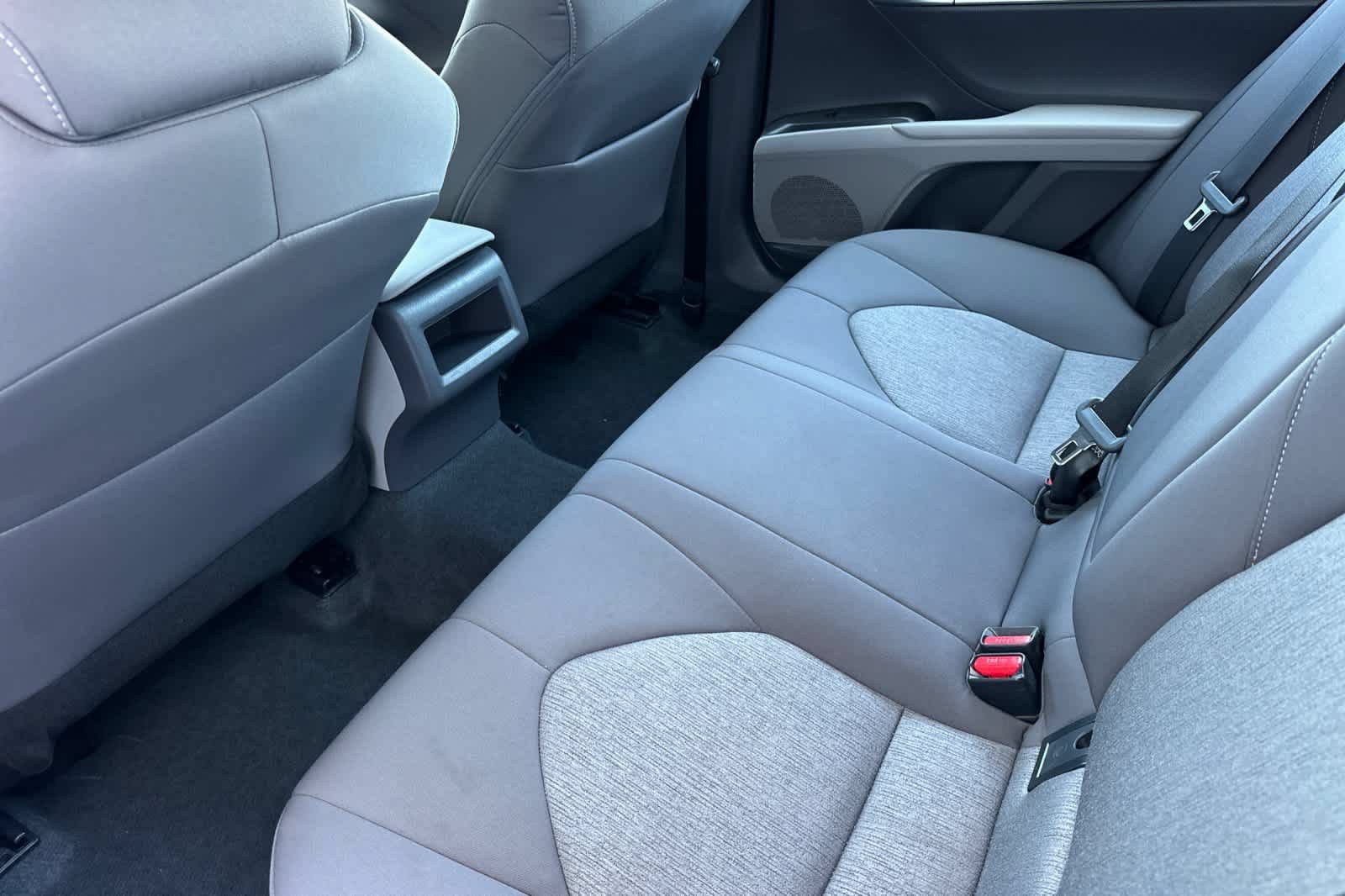 Used 2023 Toyota Camry LE FWD image 4