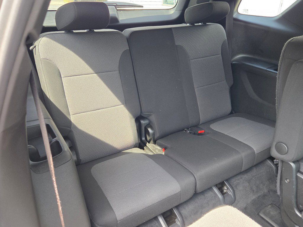 Used 2023 Chevrolet Traverse LT image 12