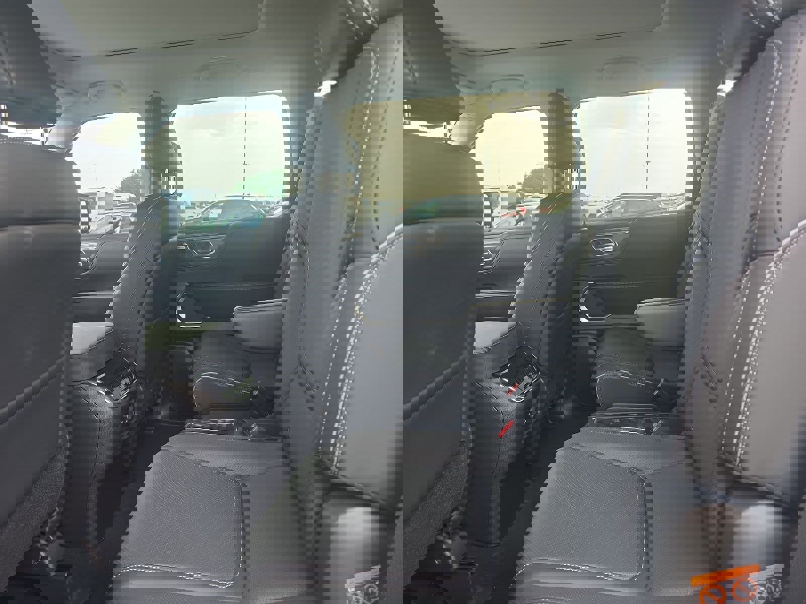 Used 2025 INFINITI QX80 Luxe w/ Exterior Package image 12