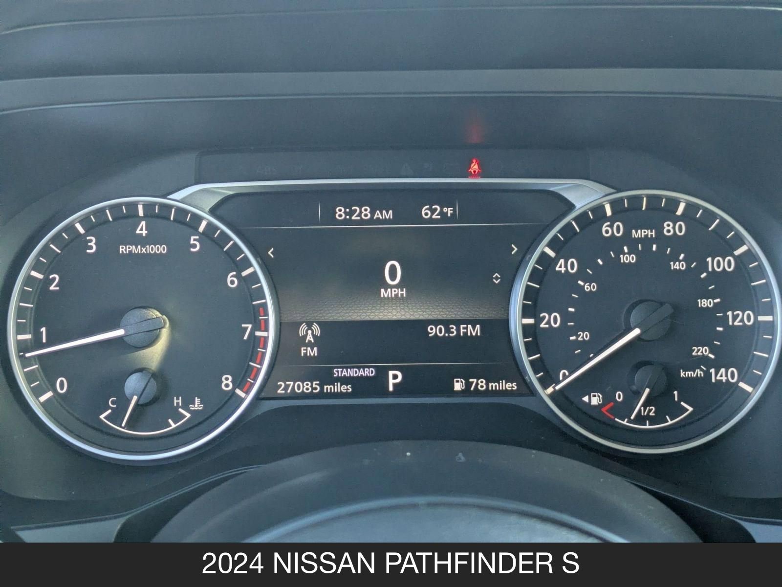 Used 2024 Nissan Pathfinder S image 19