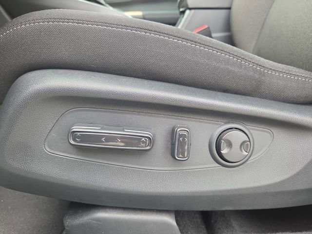 Used 2025 Honda CR-V EX image 11