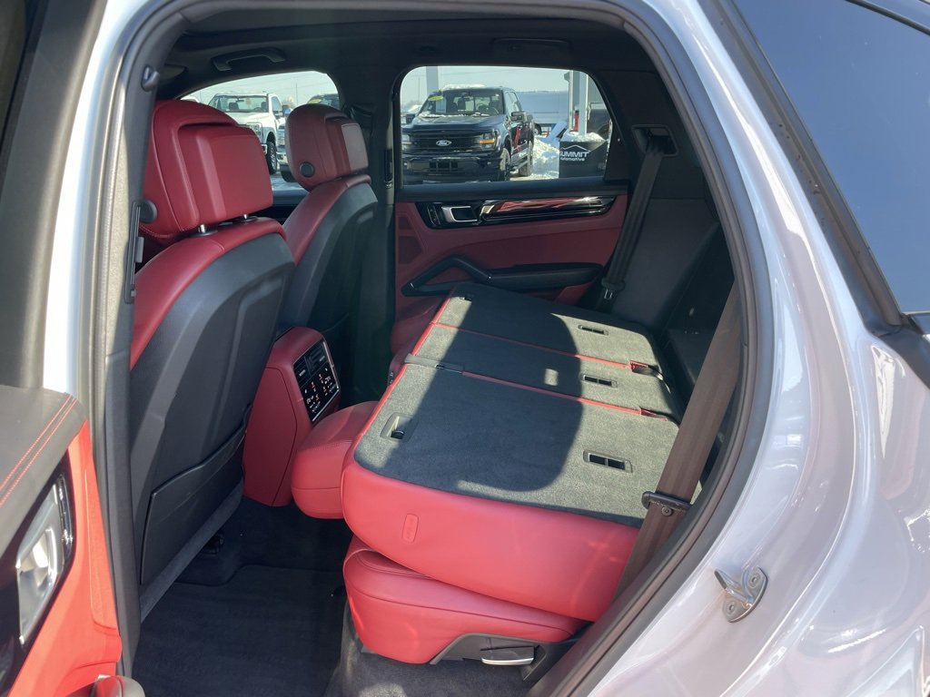 Used 2021 Porsche Cayenne Base image 59