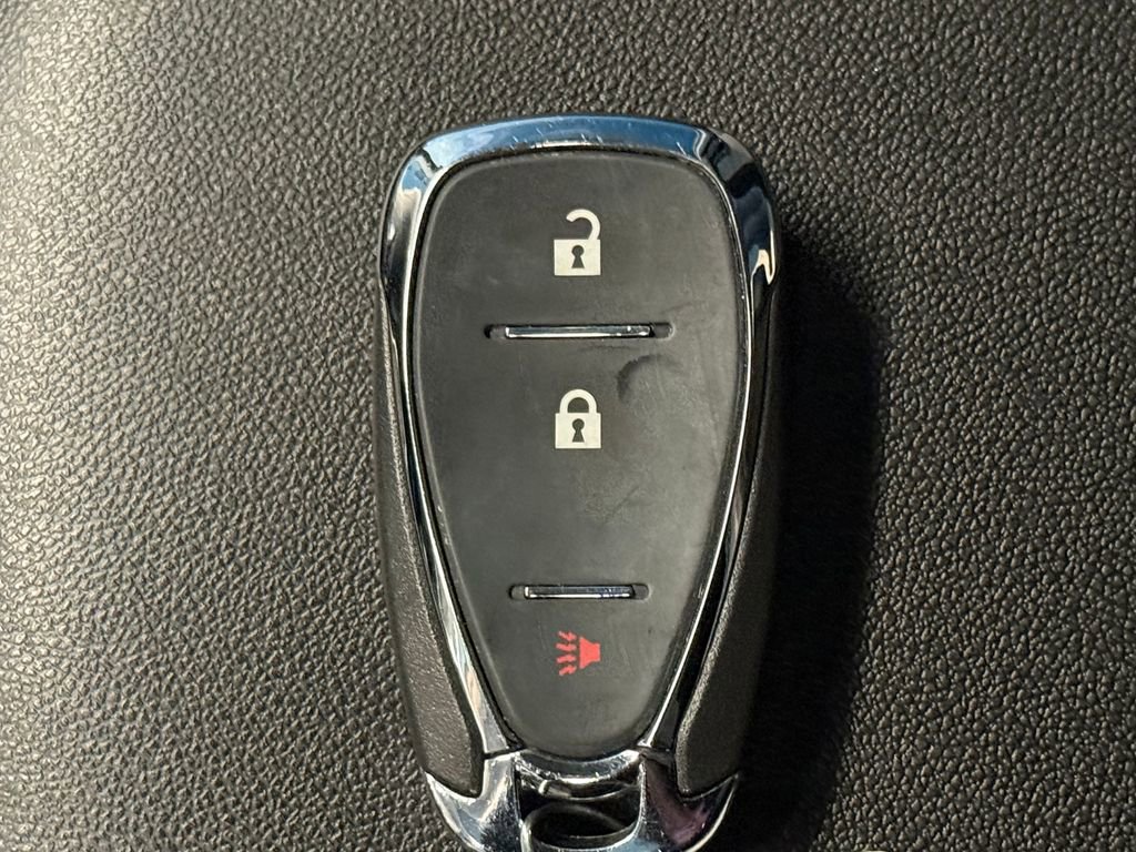 Used 2019 Chevrolet Equinox LS FWD image 17