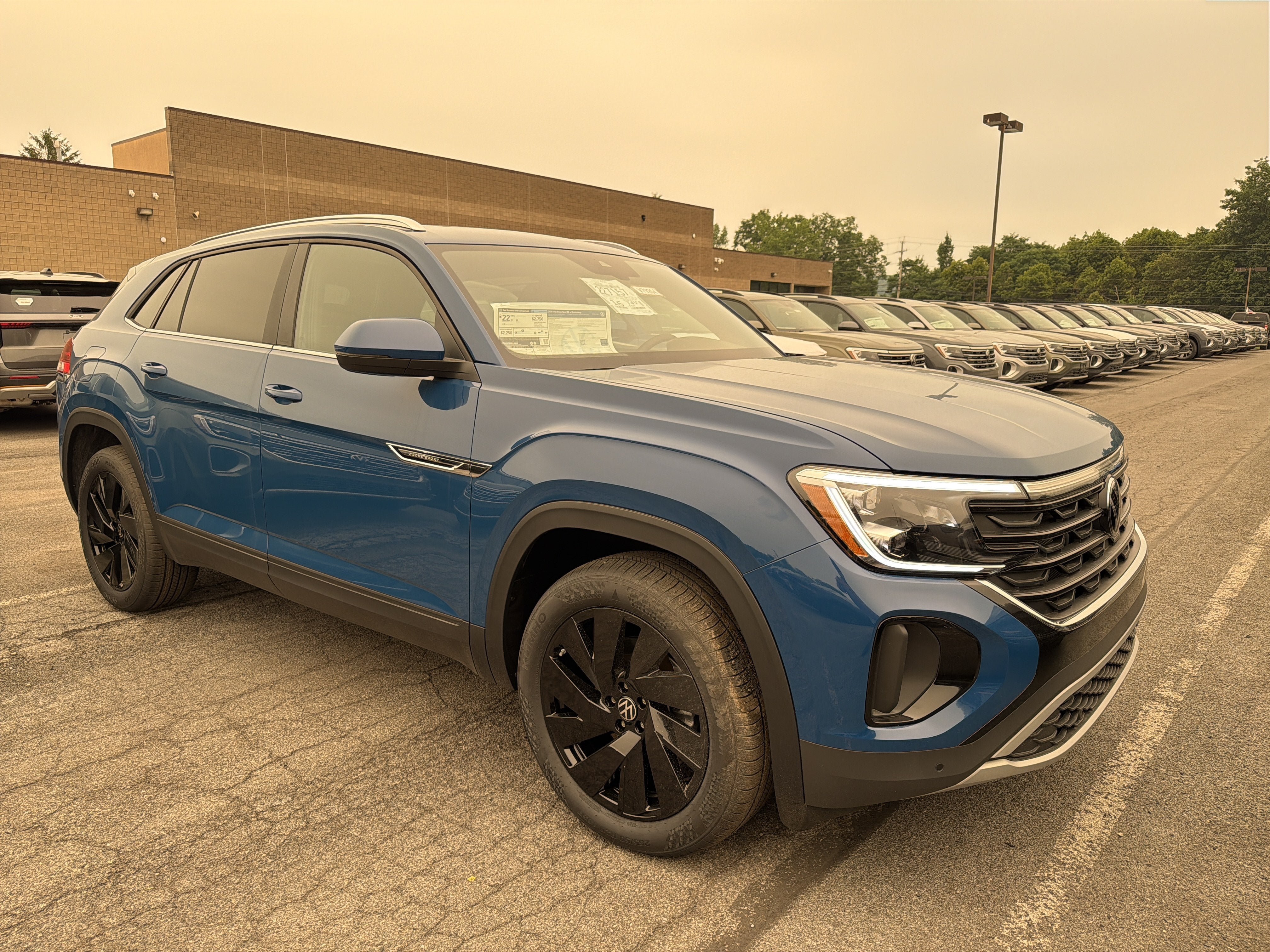 New 2026 Volkswagen Atlas Cross Sport SE AWD/4WD image 2