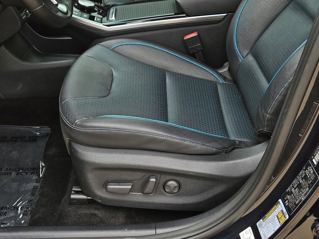 Used 2022 Kia Niro EX Premium FWD image 25