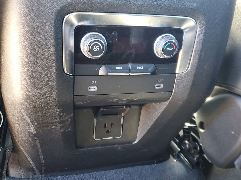 Used 2024 Chevrolet Tahoe LT image 12