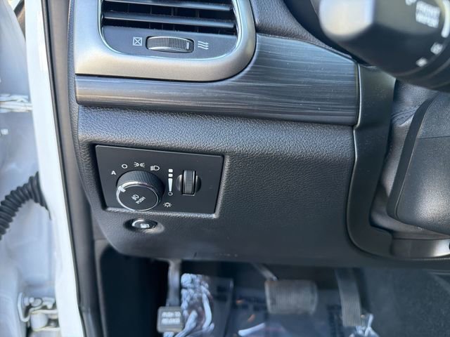 Used 2020 Jeep Grand Cherokee Laredo w/ Quick Order Package 2BN North image 18