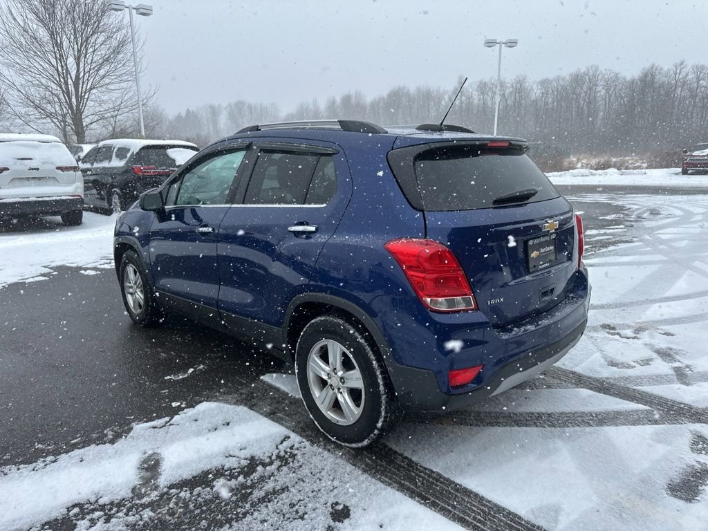 Used 2017 Chevrolet Trax LT w/ Sun & Sound Package image 6