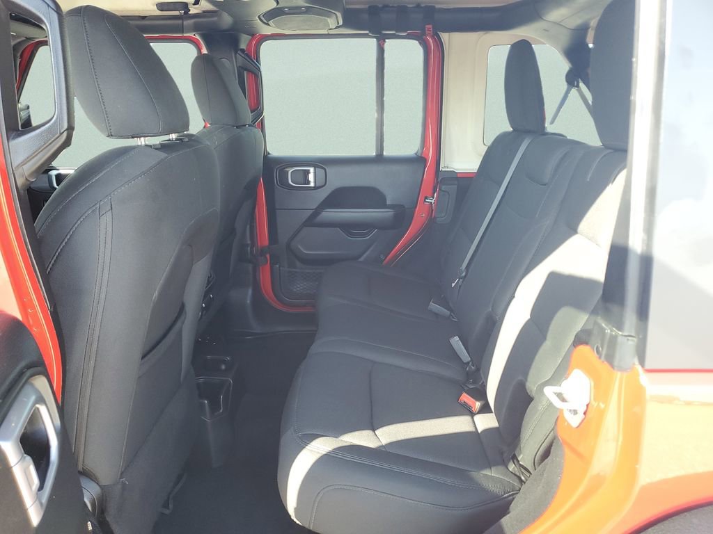 Used 2019 Jeep Wrangler Unlimited Sahara image 13