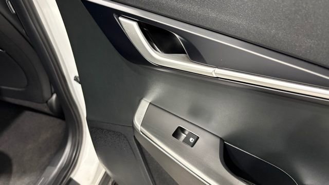 Used 2024 Kia EV6 Light image 25