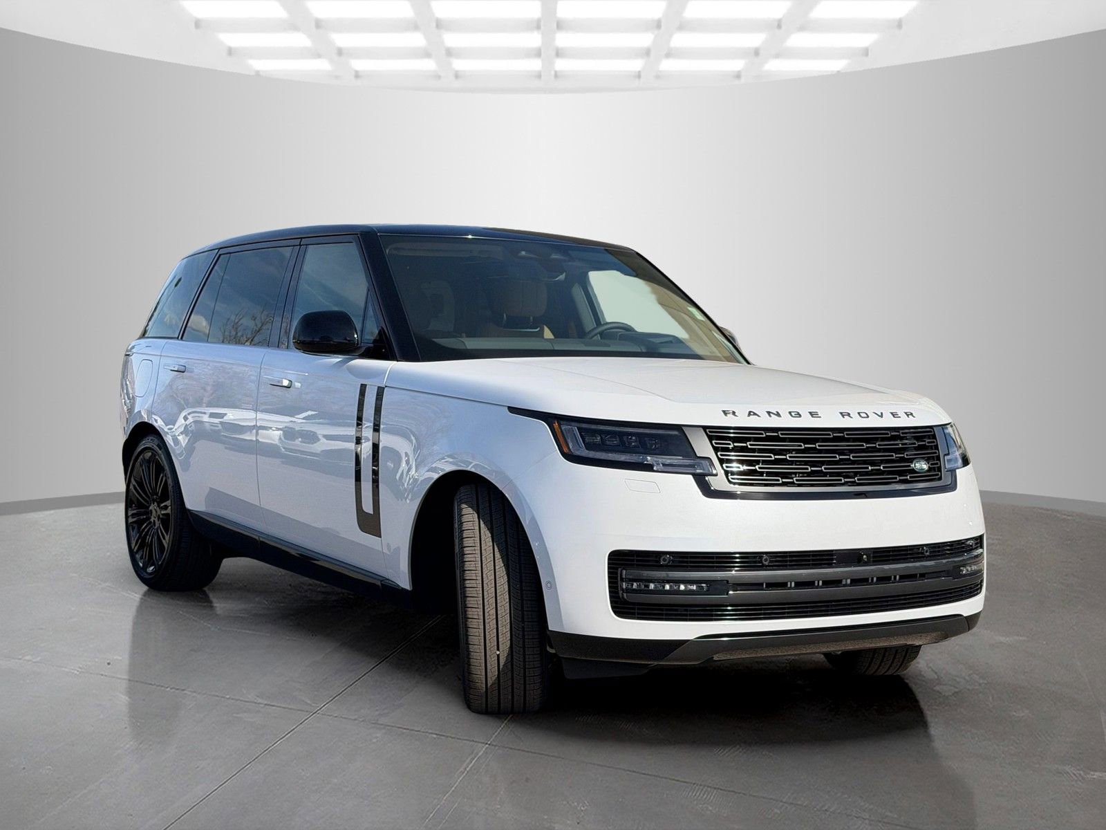New 2026 Land Rover Range Rover Long Wheelbase SE image 3