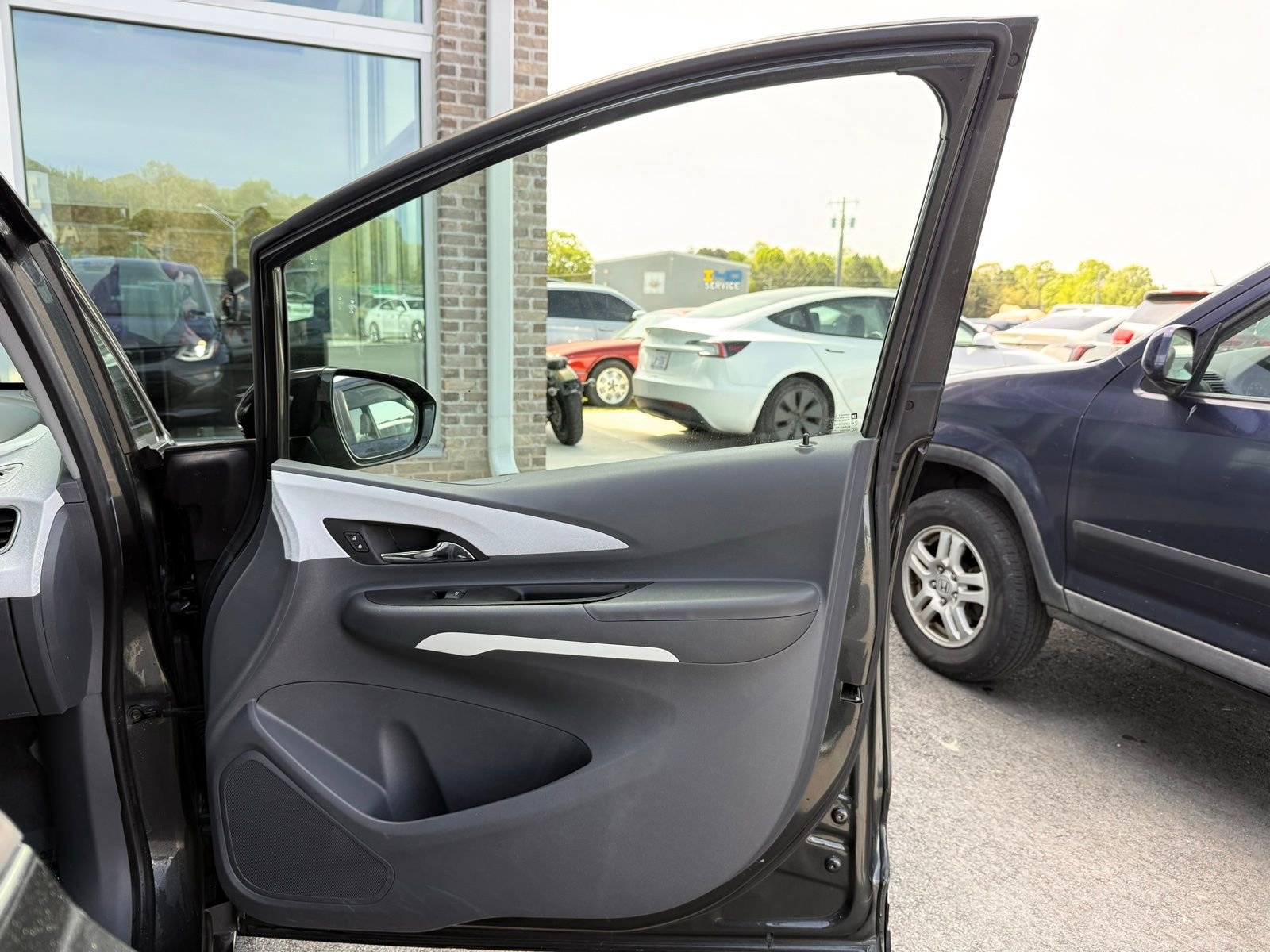 Used 2018 Chevrolet Bolt LT FWD image 22