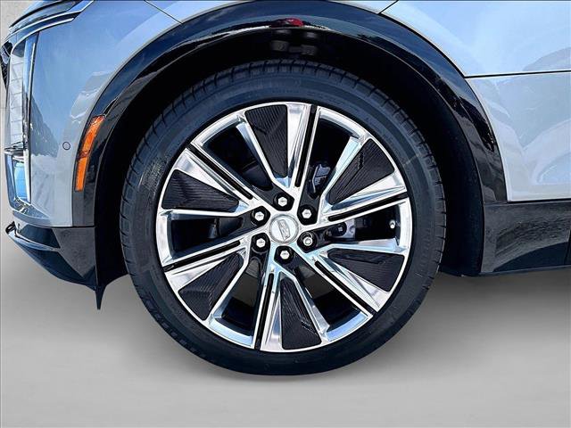Certified 2025 Cadillac Lyriq Luxury image 10