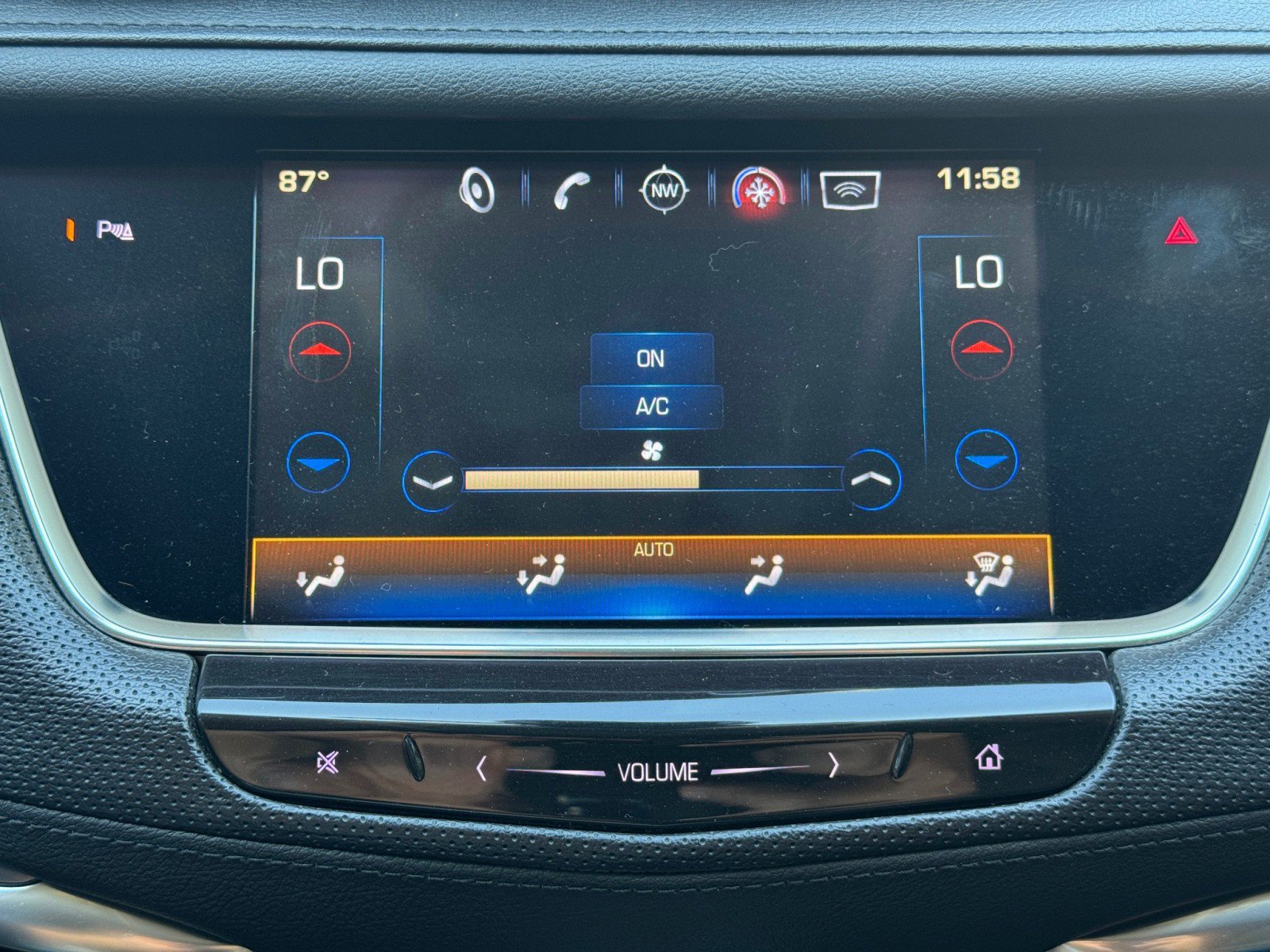Used 2017 Cadillac XT5 Luxury w/ Driver Awareness Package FWD image 25
