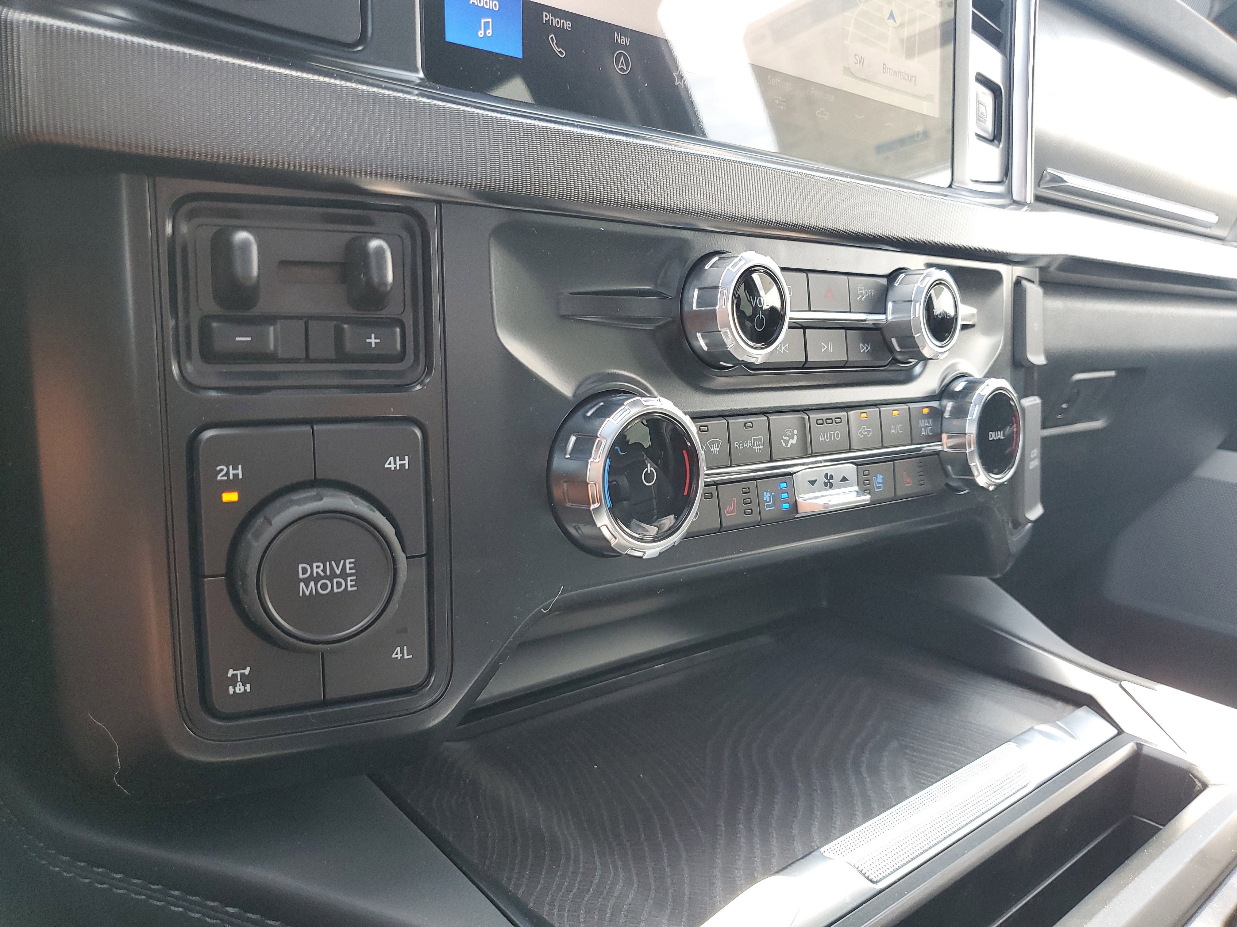 New 2025 Ford F250 Platinum image 30