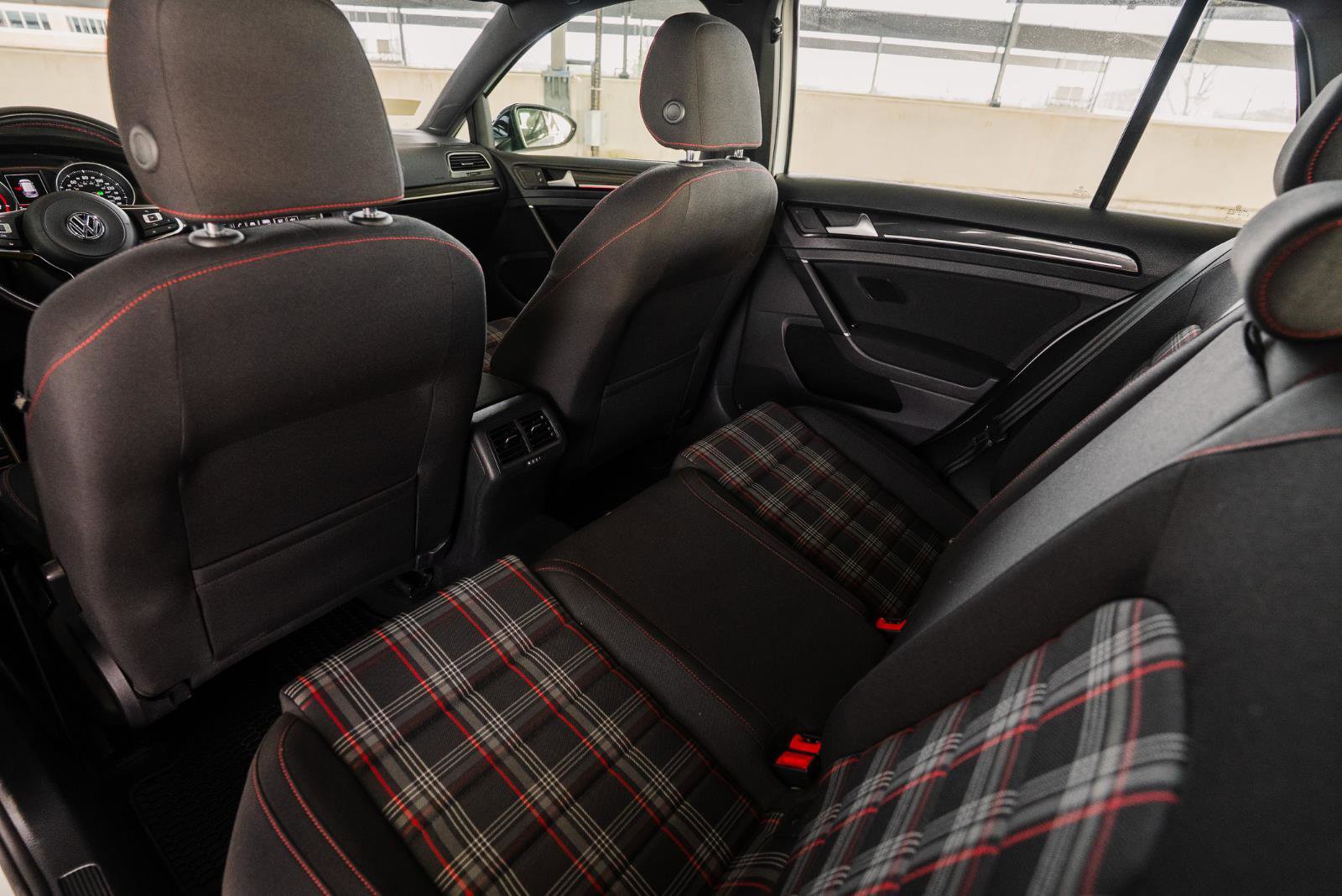 Used 2017 Volkswagen GTI Sport image 33