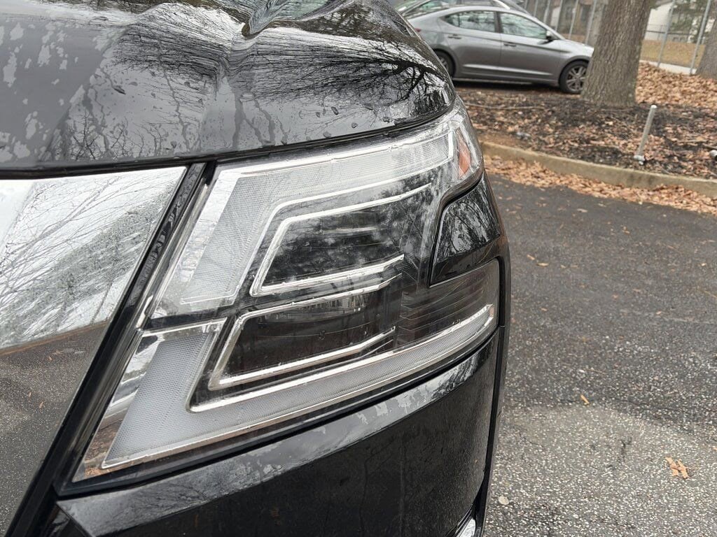 Certified 2024 Nissan Armada SL w/ Captain's Chairs Package image 7