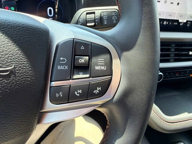 Used 2025 Ford Explorer Active RWD image 44