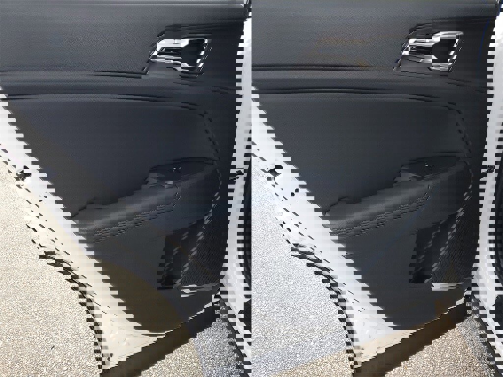 New 2026 Kia Sportage EX image 23