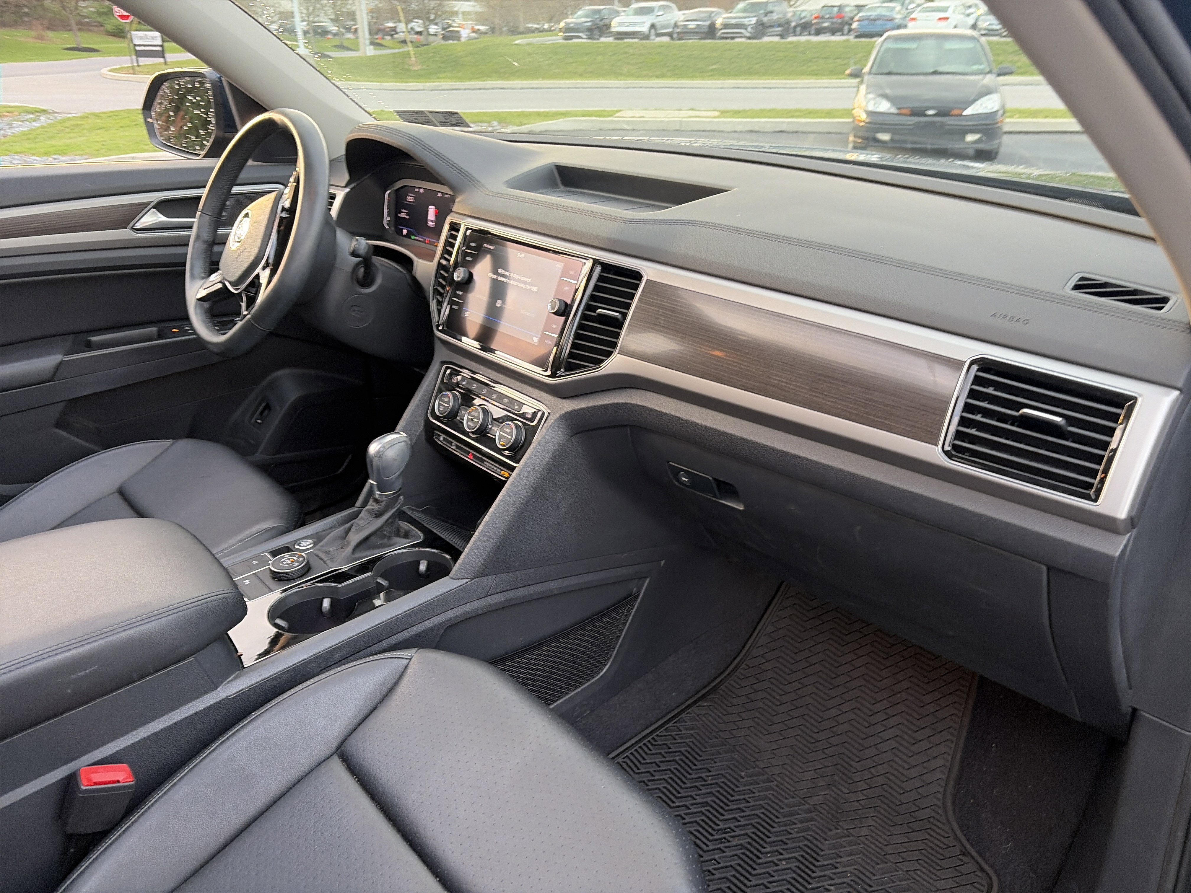 Used 2019 Volkswagen Atlas SEL image 37