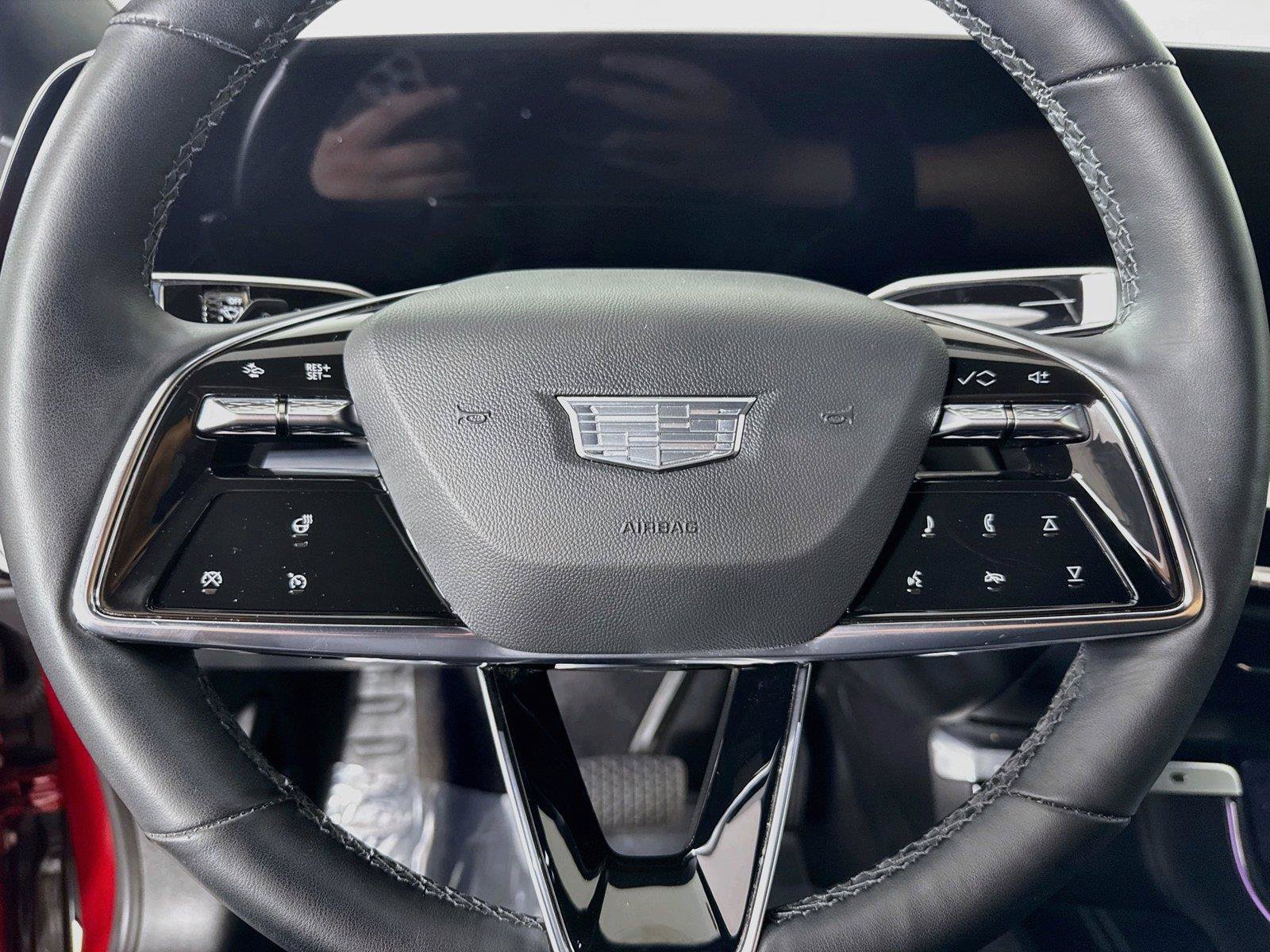 Used 2024 Cadillac Lyriq Luxury AWD/4WD image 17