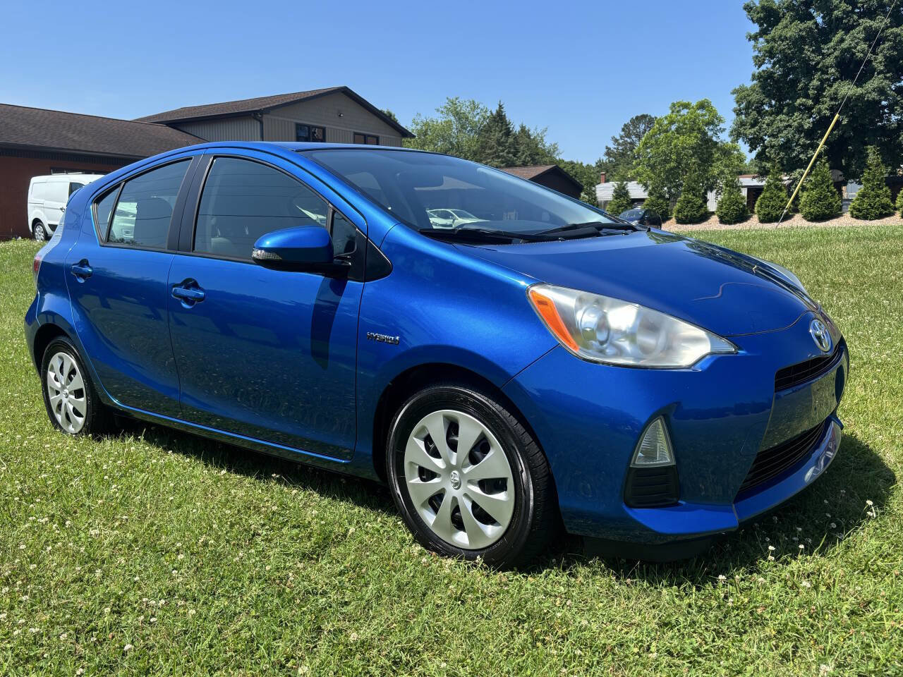 Used 2013 Toyota Prius C Two image 5