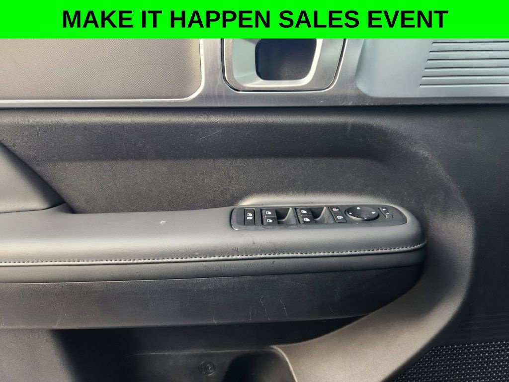 Used 2025 Hyundai Santa Fe SEL FWD image 16