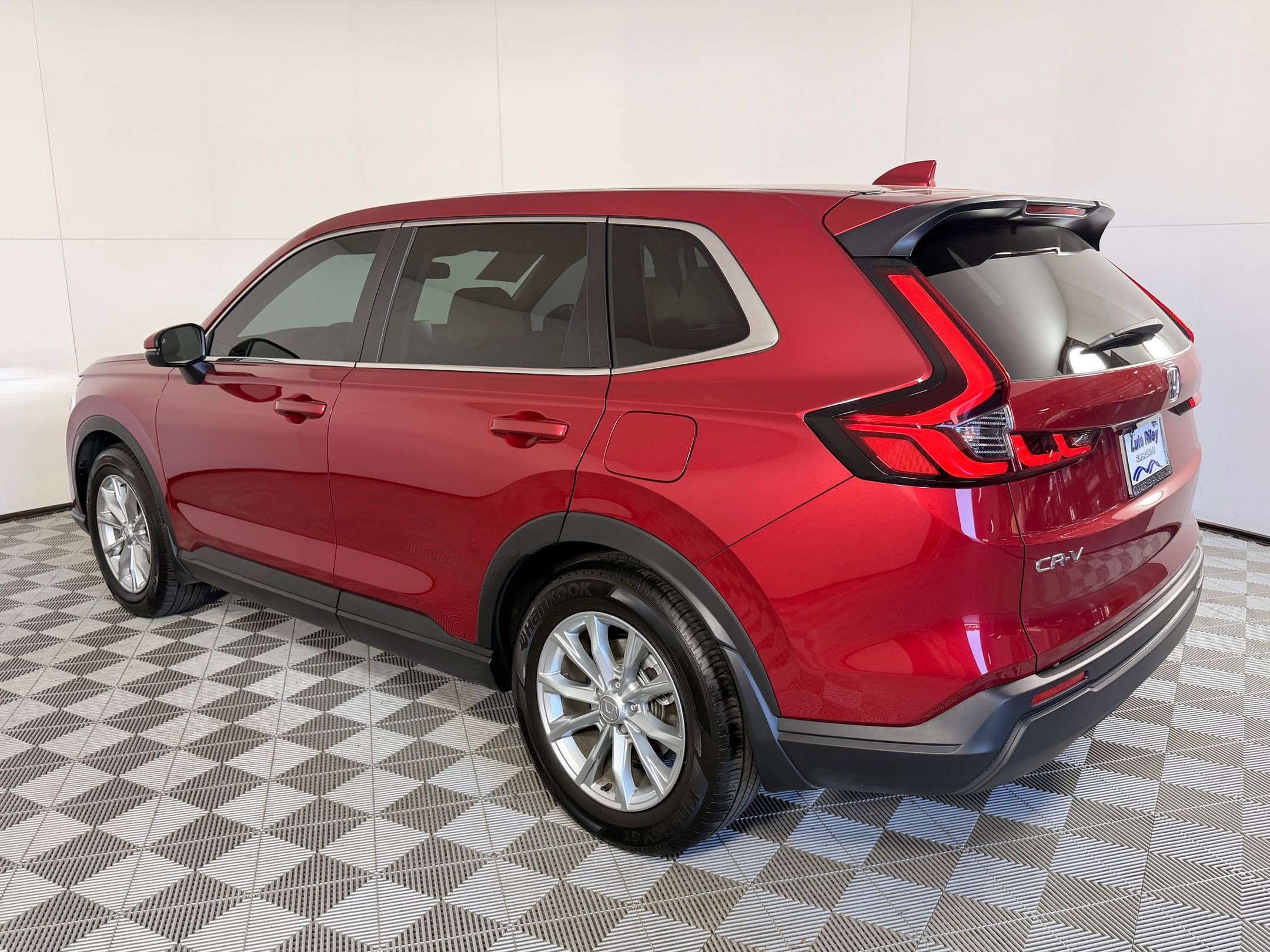 Certified 2024 Honda CR-V EX image 3