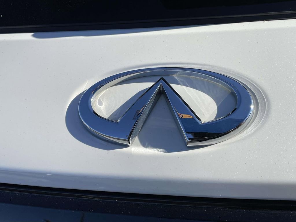 Used 2025 INFINITI QX60 Luxe image 9