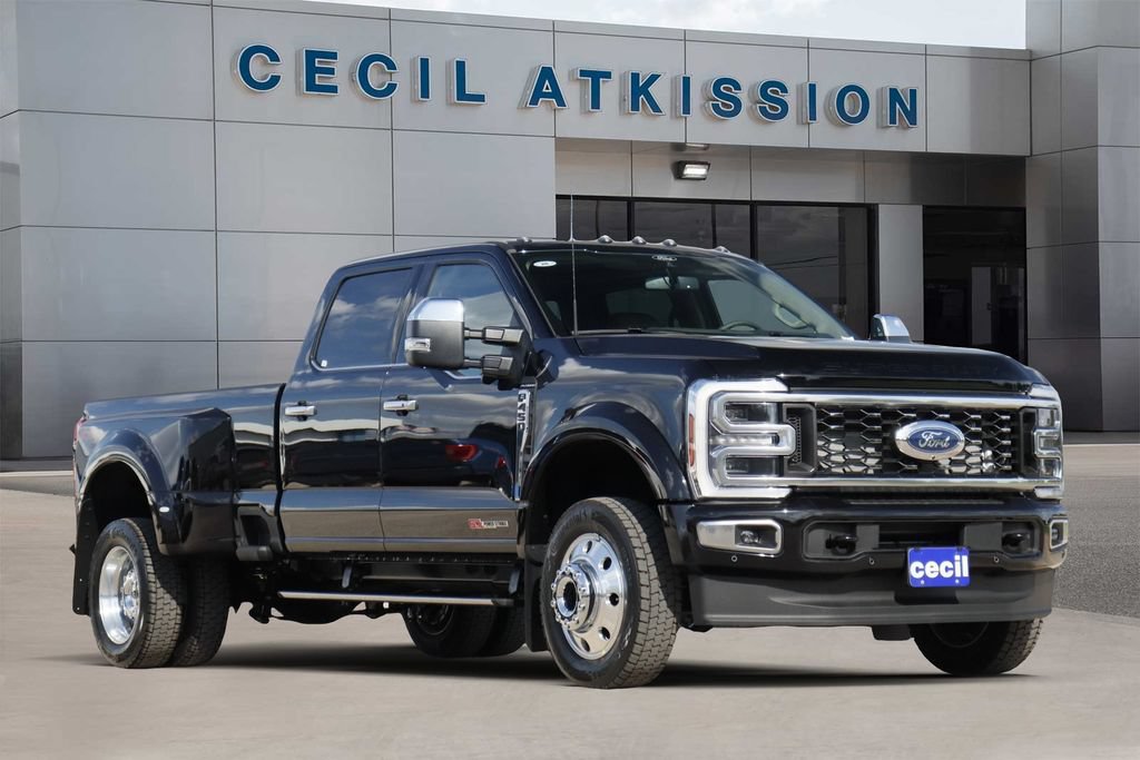 New 2026 Ford F450 Platinum w/ Platinum Plus Package