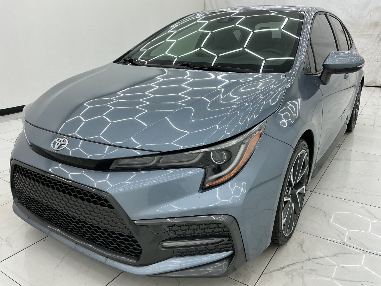 Used 2020 Toyota Corolla SE FWD image 1