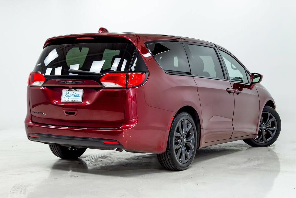 Used 2019 Chrysler Pacifica Touring Plus w/ S Appearance Package FWD image 30