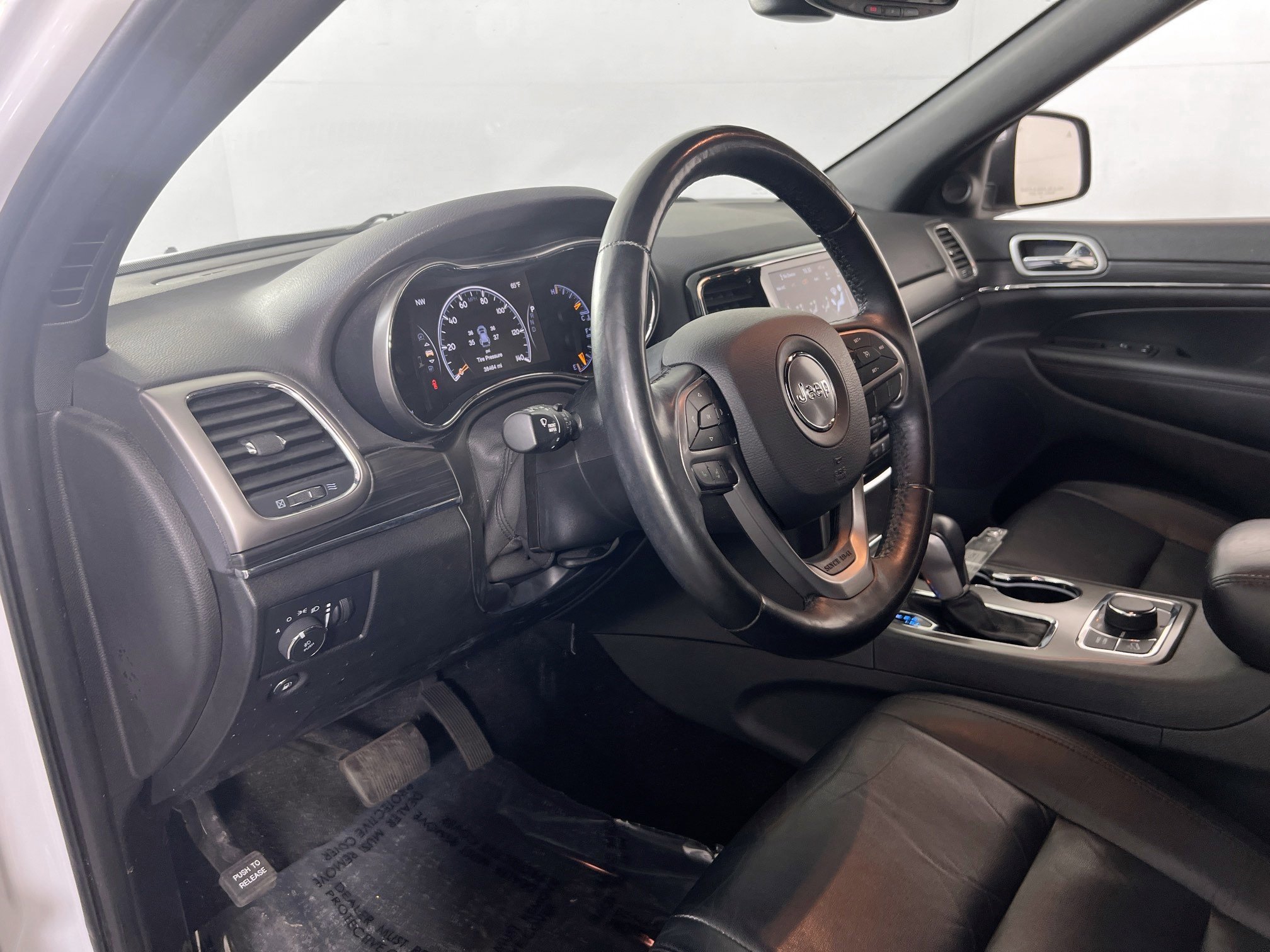 Used 2021 Jeep Grand Cherokee Limited image 9