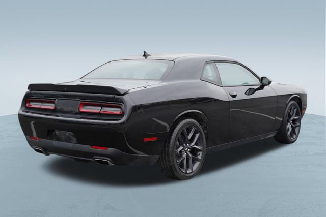 Used 2023 Dodge Challenger SXT w/ Blacktop Package image 9